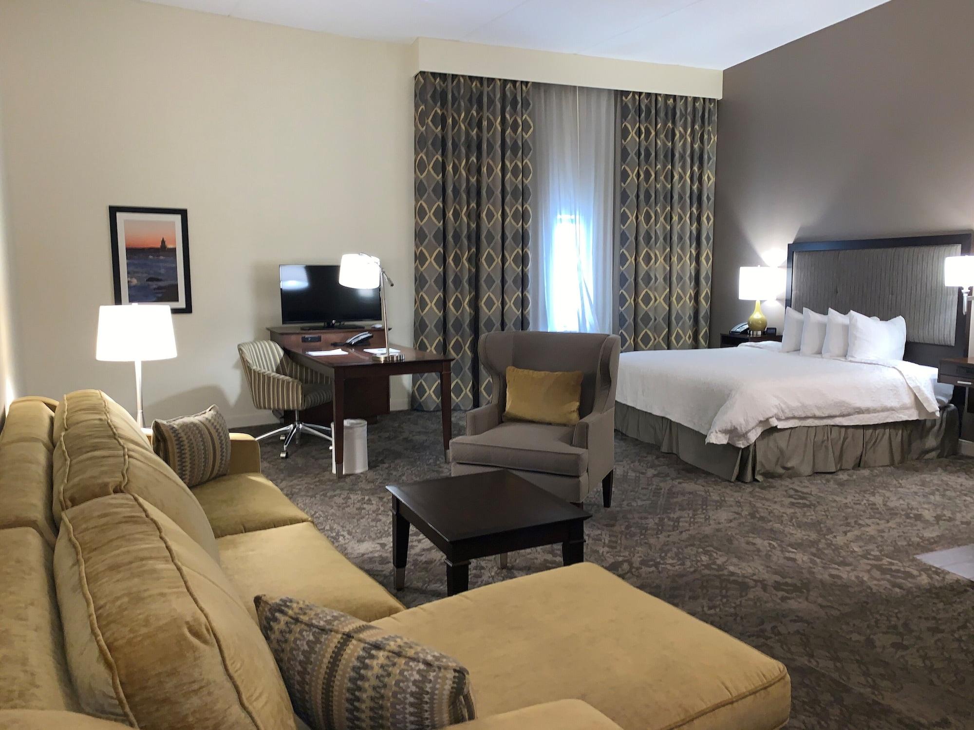 Hampton & By Hilton - Rockville Centre