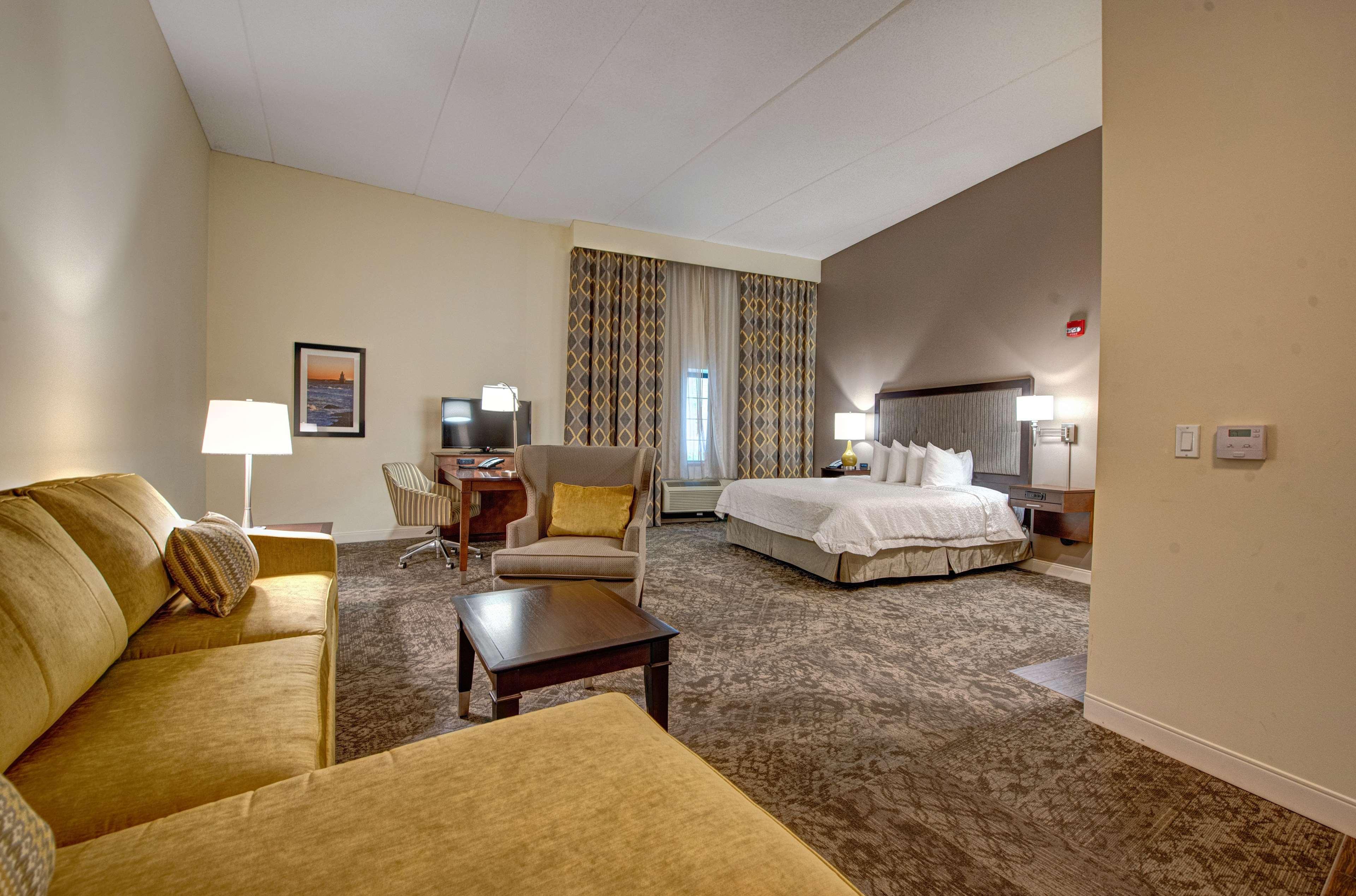 Hampton & By Hilton - 3* Rockville Centre