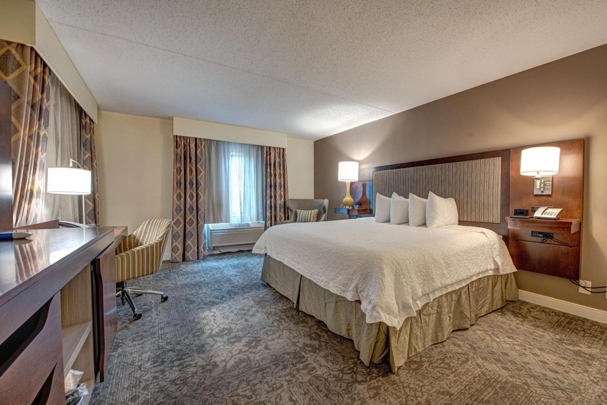 Hampton & By Hilton - Hotel Rockville Centre