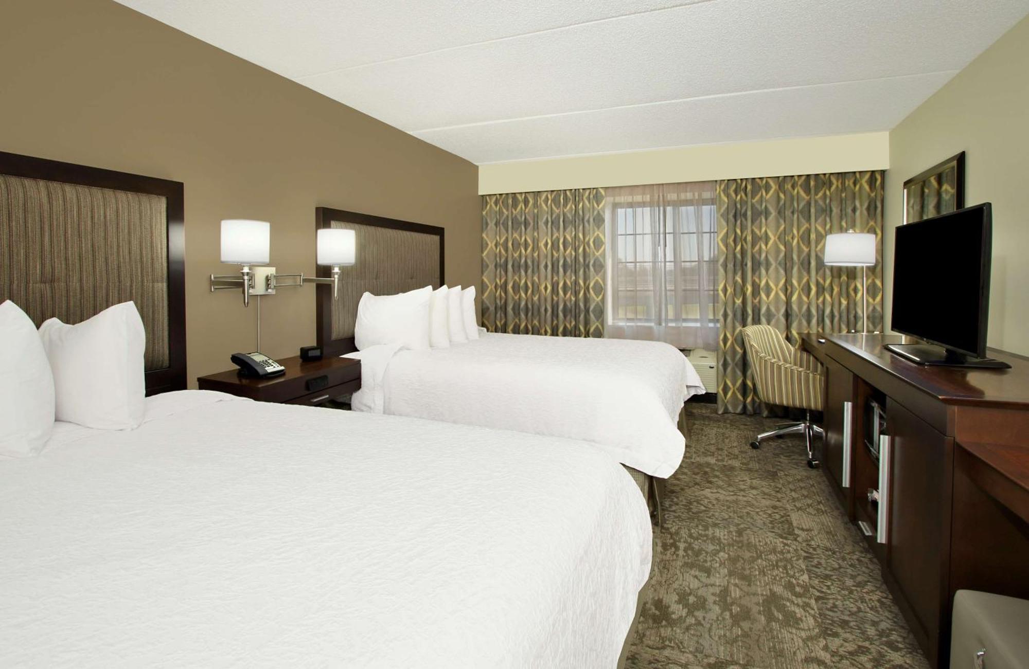 Hampton & By Hilton - Rockville Centre