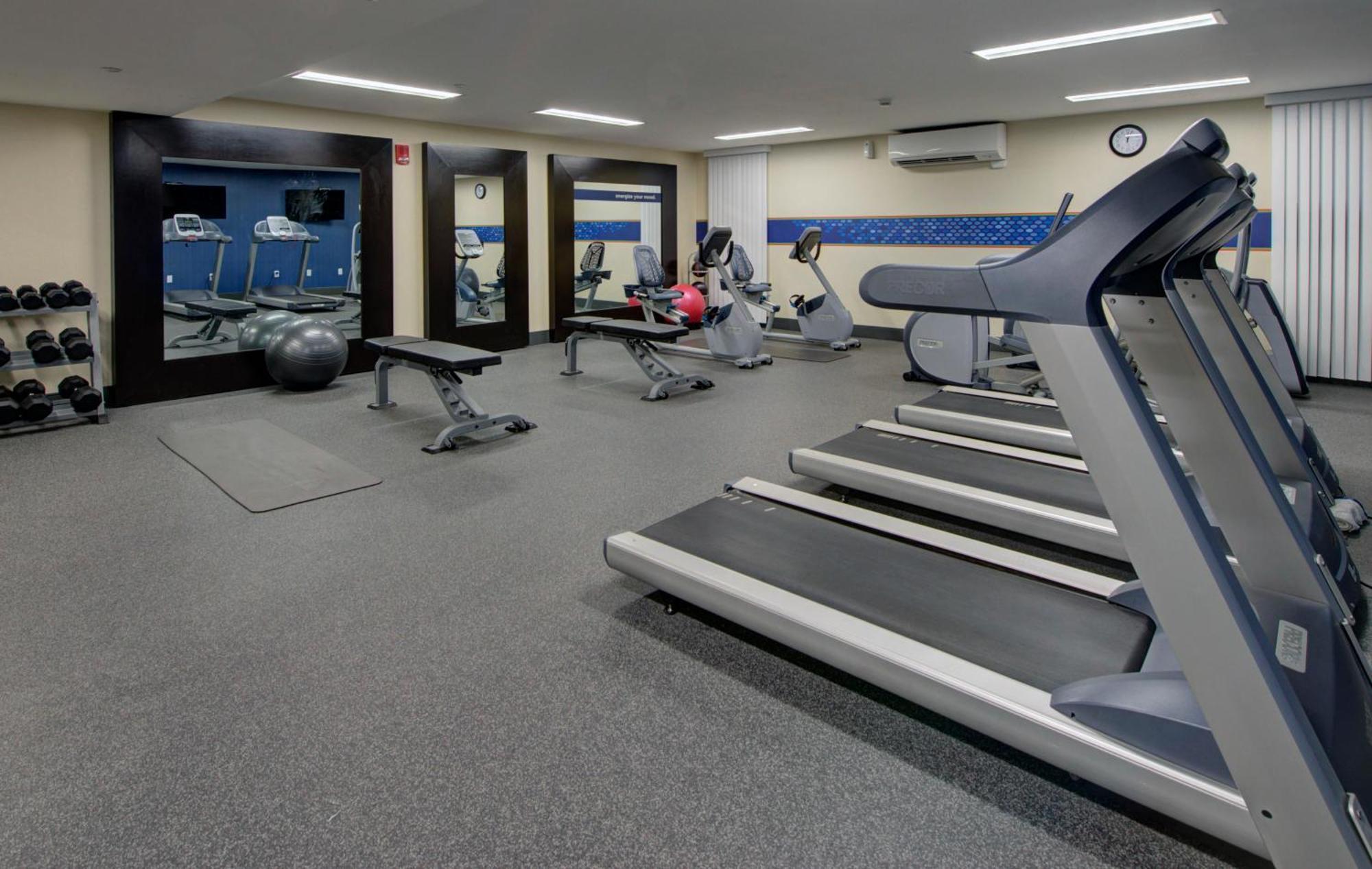 Hotel Hampton & By Hilton -