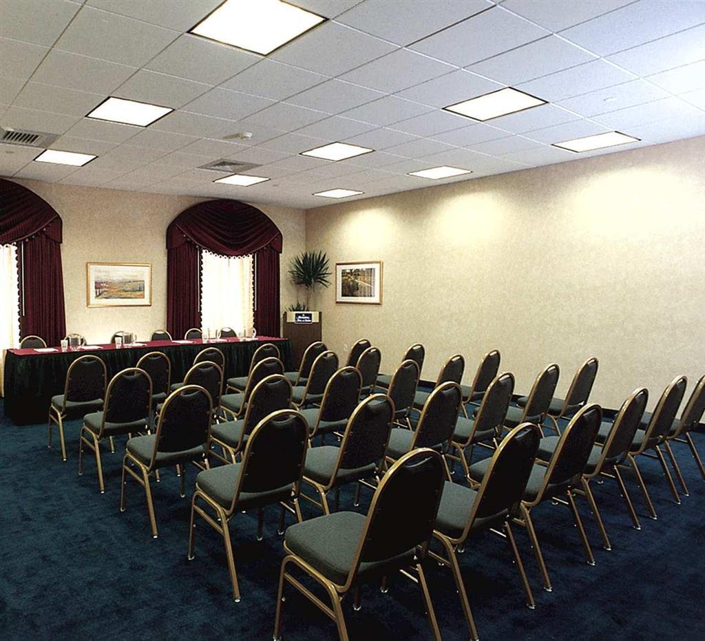 Hotel Hampton & By Hilton -