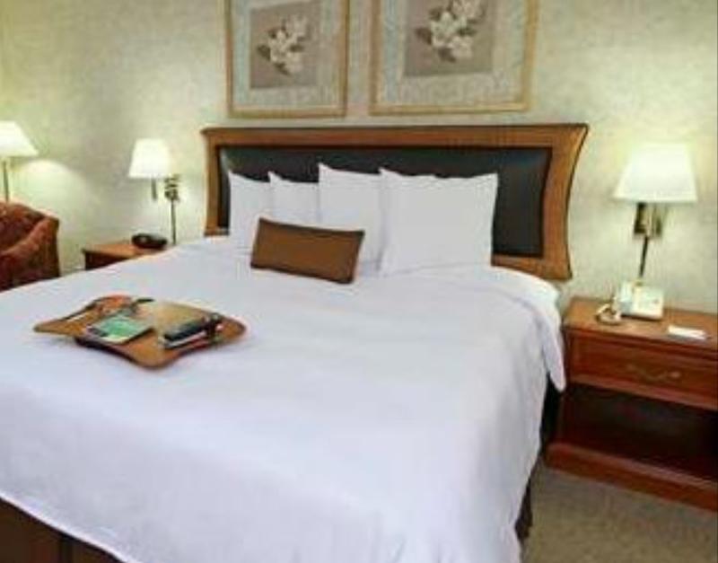 Hampton & By Hilton - Hotel Rockville Centre