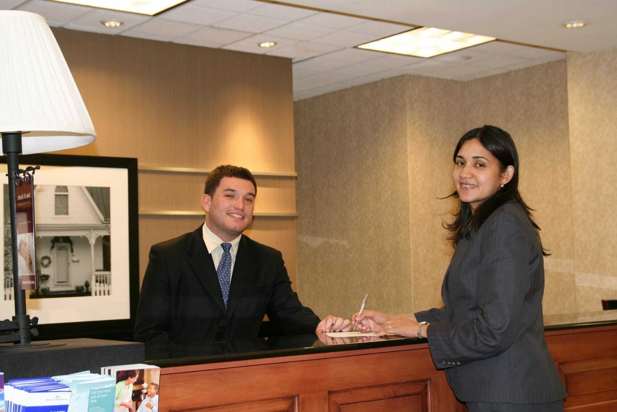Hampton & By Hilton - Rockville Centre